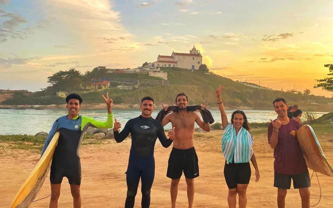 Aulas de Surf em Saquarema: Aprenda a Surfar no Maracanã do Surf!